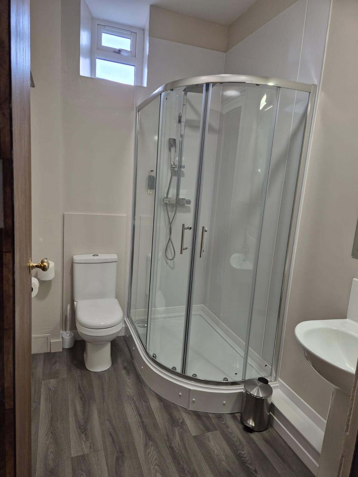 Modern Bathroom